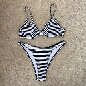 High thigh underwire bikini 🖤🤍